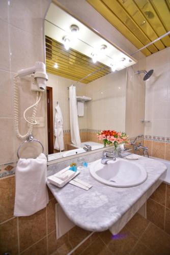 METROPOL HOTEL Yerevan - image 10