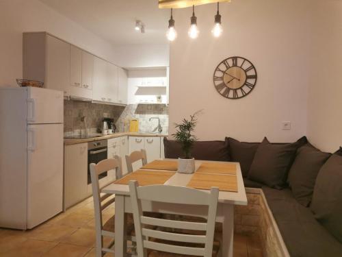 Studios Eleni Room Type - Family Apartment with Terrace