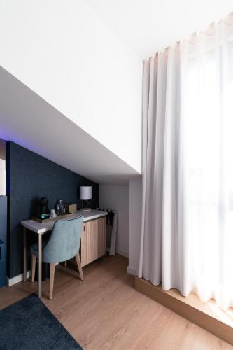 Zurin Charm Hotel - image 3