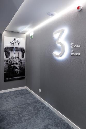 Zurin Charm Hotel - image 11