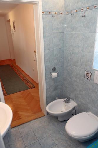 Spacious Piran Central Apartment for 5 Pax BG