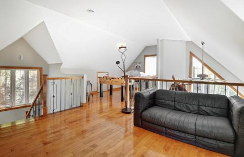 Chalets Alpins- 5 Chemin des Montagnards in Stoneham (QC)