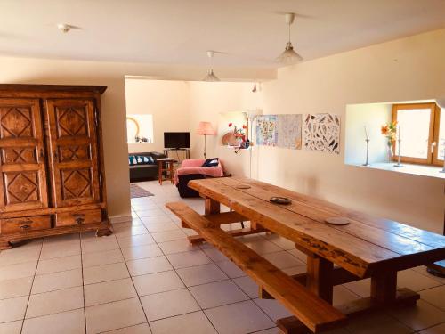 Le Grenier gîte à louer Les Sauvades