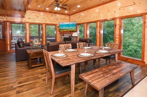 SmokyStays Indoor Pool Cabin in Sevierville, USA