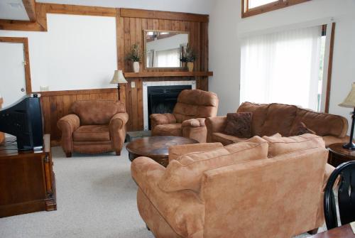 Alpine Crest Resort, a VRI resort in Helen, USA