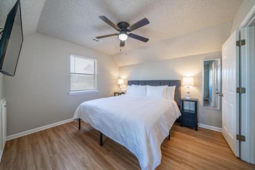 The Hamilton Townhouse - image 3