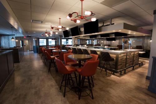 Holiday Inn Rock Island-Quad Cities By IHG - 레스토랑