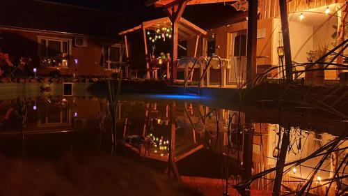 สภาพแวดล้อมโดยรอบ, Grevia Apartmanok in โปรอสซโล่