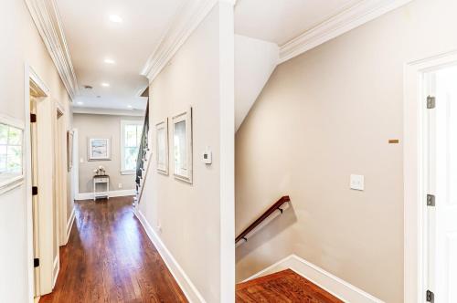 2 55th Ave - image 7