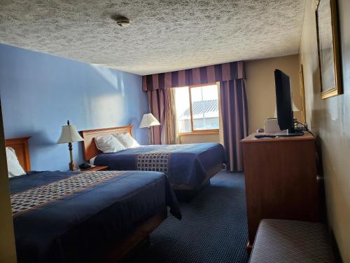 VICTORIAN INN - image 3