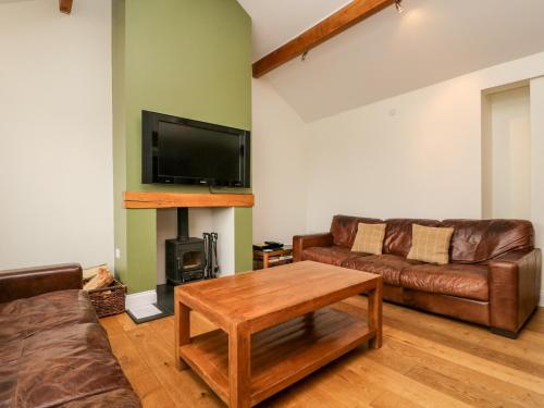 Beckwood - image 8