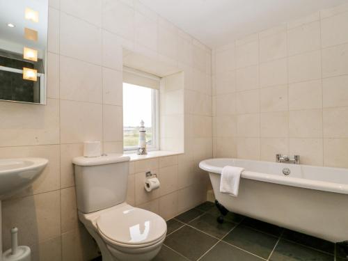 Beckwood - image 4