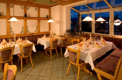 Bayrischer Hof - image 2