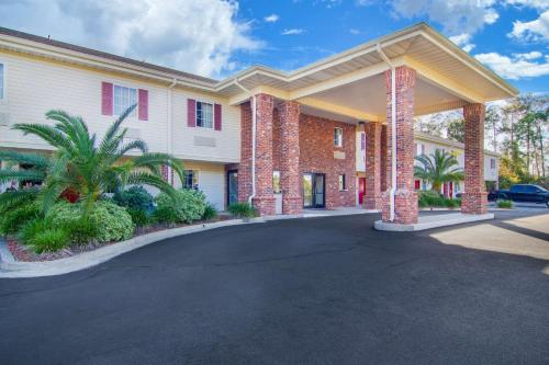 . SureStay Hotel by Best Western Brunswick