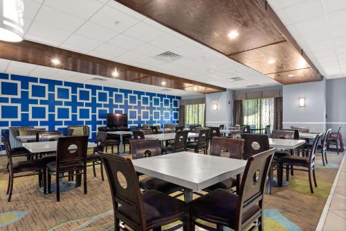포틀랜드 인 & 스위트 - 레스토랑