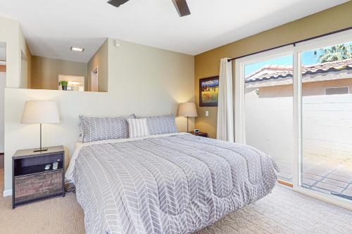RiVersaillesd Palm Springs - image 8