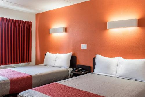 Motel 41 - Evansville IN - image 4