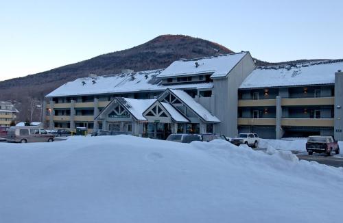 The Village of Loon Mountain a VRI Resort