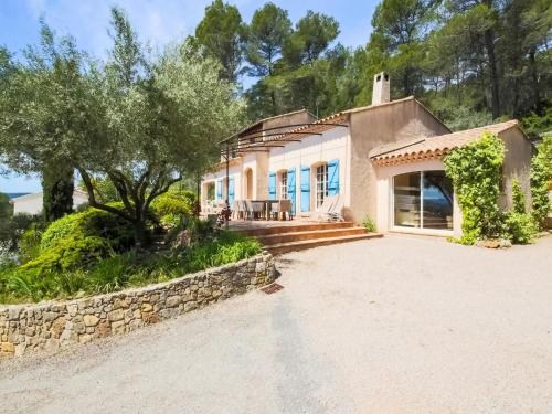 Beautiful Villa with Swimming Pool in Baderna - Location saisonnière - Lorgues
