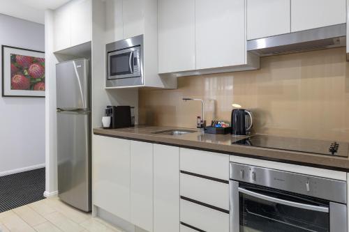 Meriton Suites North Ryde - image 4