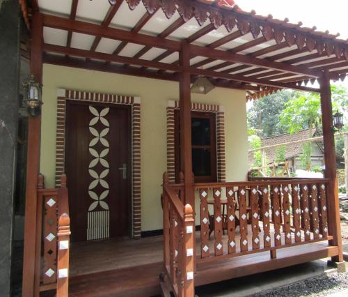 Anang Bed & Breakfast Syariah by Ndalem Beong