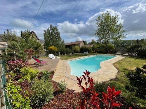Majestic Holiday Home in Clesse with Garden cottage Chambroutet