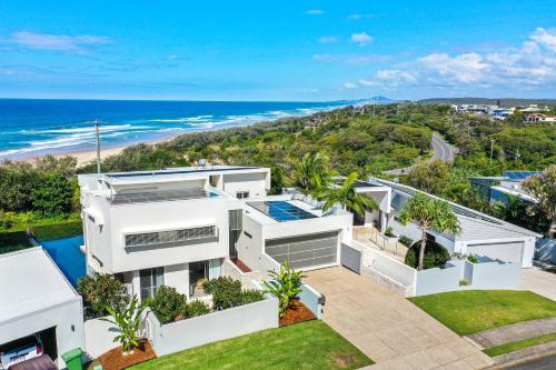 Indulgent beachside luxury, Sunrise Beach