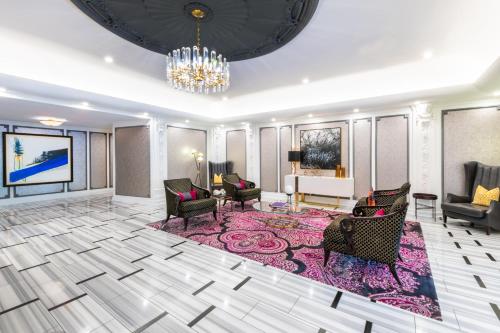 Churchill Hotel Near Embassy Row