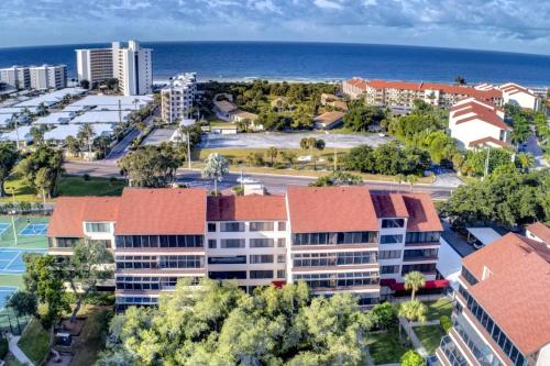 Excelsior Beach to Bay-Bayside in Siesta Key, USA