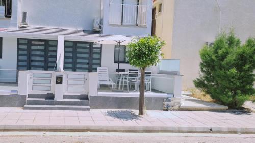 Nissi Twins Apartments
