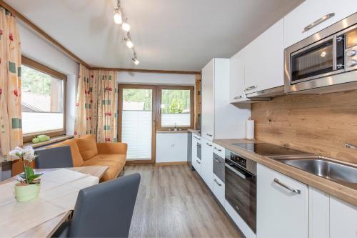 Kitchen, Appartement Rosengarten in Langenfeld