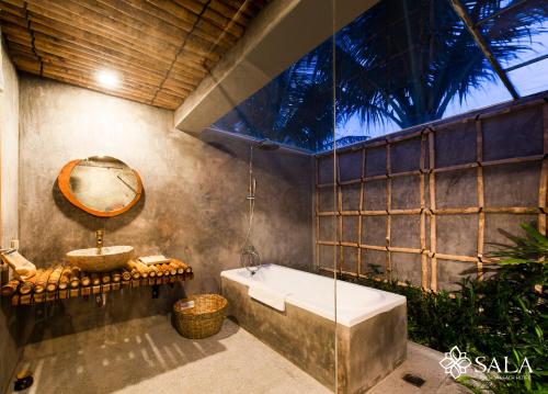 room detail thumbnail 2