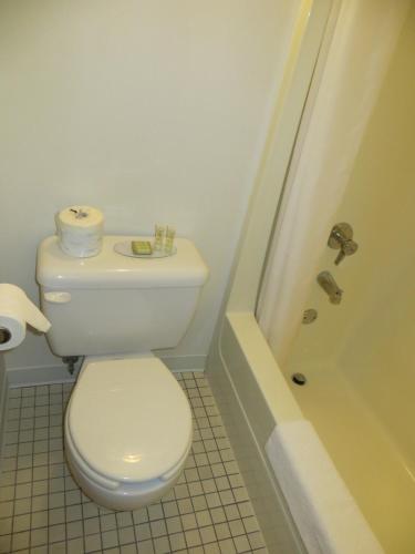 Super 8 by Wyndham Winnipeg East MB, Winnipeg (Foto 3)