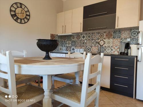 廚房, Eliza Apartment in 利克蘇里翁