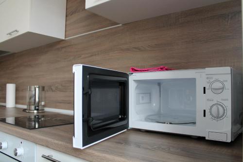 WORLD WIDE CITIZEN'S APARTMENT