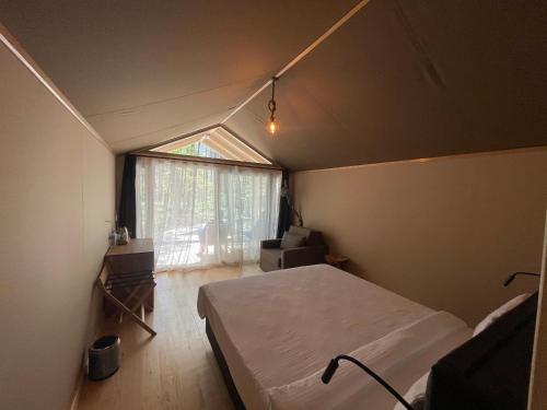 LONGOSPHERE GLAMPING