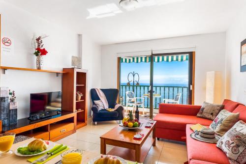 102 BEAUTIFUL APARTMENT, FIRST LINE, SEA VIEW, WiFi