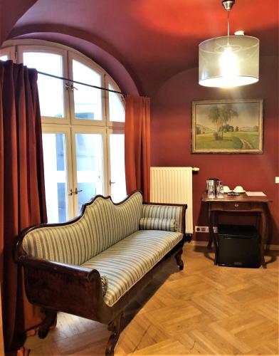 Small Luxury Palace Residence - image 2