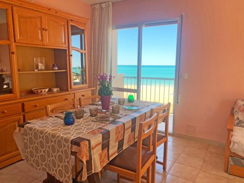 Apartamento Papa Luna Primera Línea 3000 - image 3