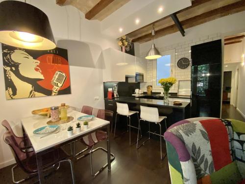Sant Antoni Apartment - La Rambla