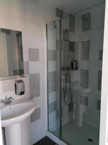 Day Off Suite&Hostel - image 11