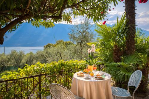 Food and beverages, Hotel Silvana Garni in Limone sul Garda