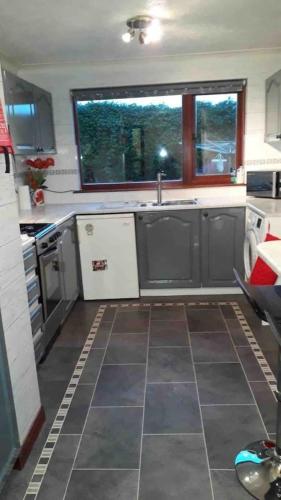 Konyha, 3Bed House - Family Friendly - Close To LochNess in Drakies
