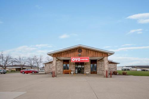 OYO Hotel Chesaning Route 52 & Hwy 57