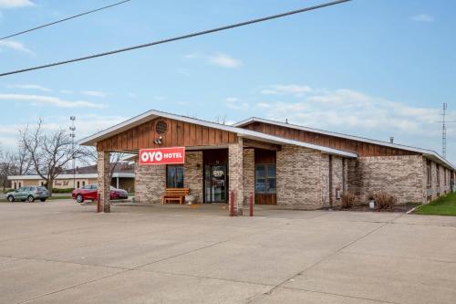 OYO Hotel Chesaning Route 52 & Hwy 57 in Chesaning, USA