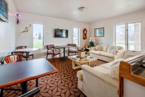 OYO Hotel Chesaning Route 52 & Hwy 57 - image 6