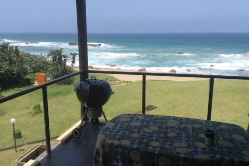 On the beach living! 12 Calamari 2
