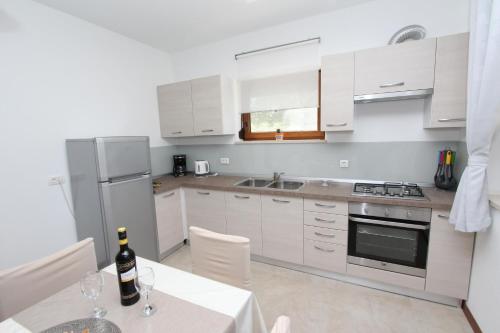 VAL VIDAL Holiday House - image 2