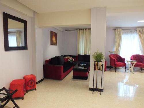 Humming Bird Resort and Executive Suites – Murree, IN