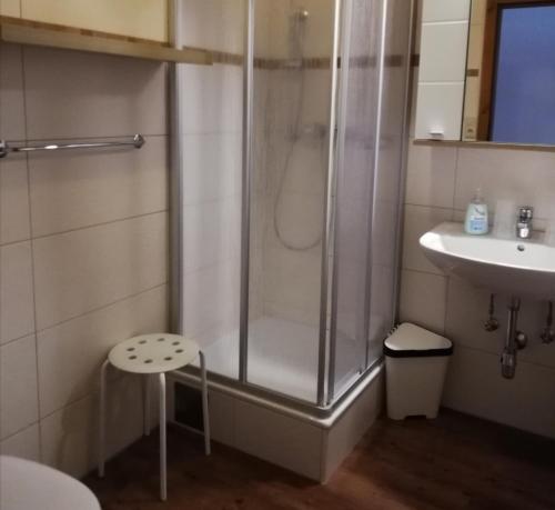 Fürdőszoba, Pension Falkenstein in Krimml